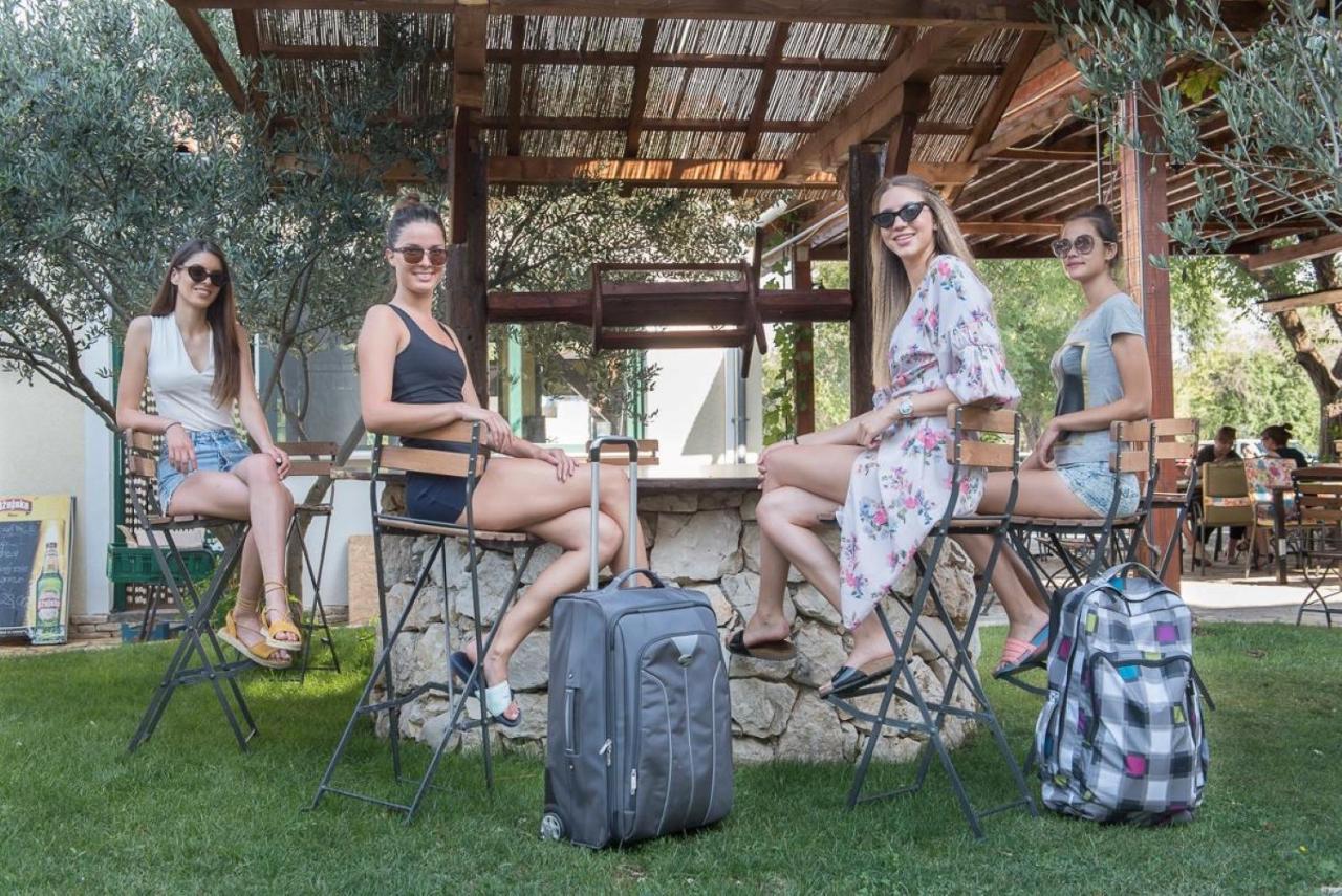 Hotel Vrata Krke Lozovac Esterno foto