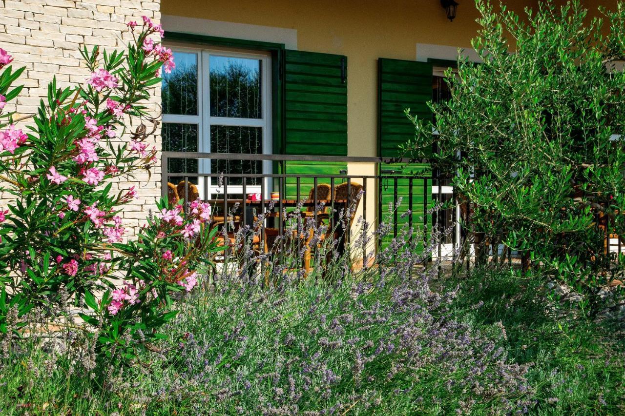 Hotel Vrata Krke Lozovac Esterno foto